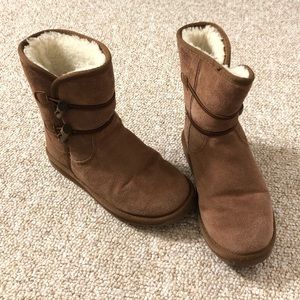 BooRoo suede wool boots size 6 brown buckled